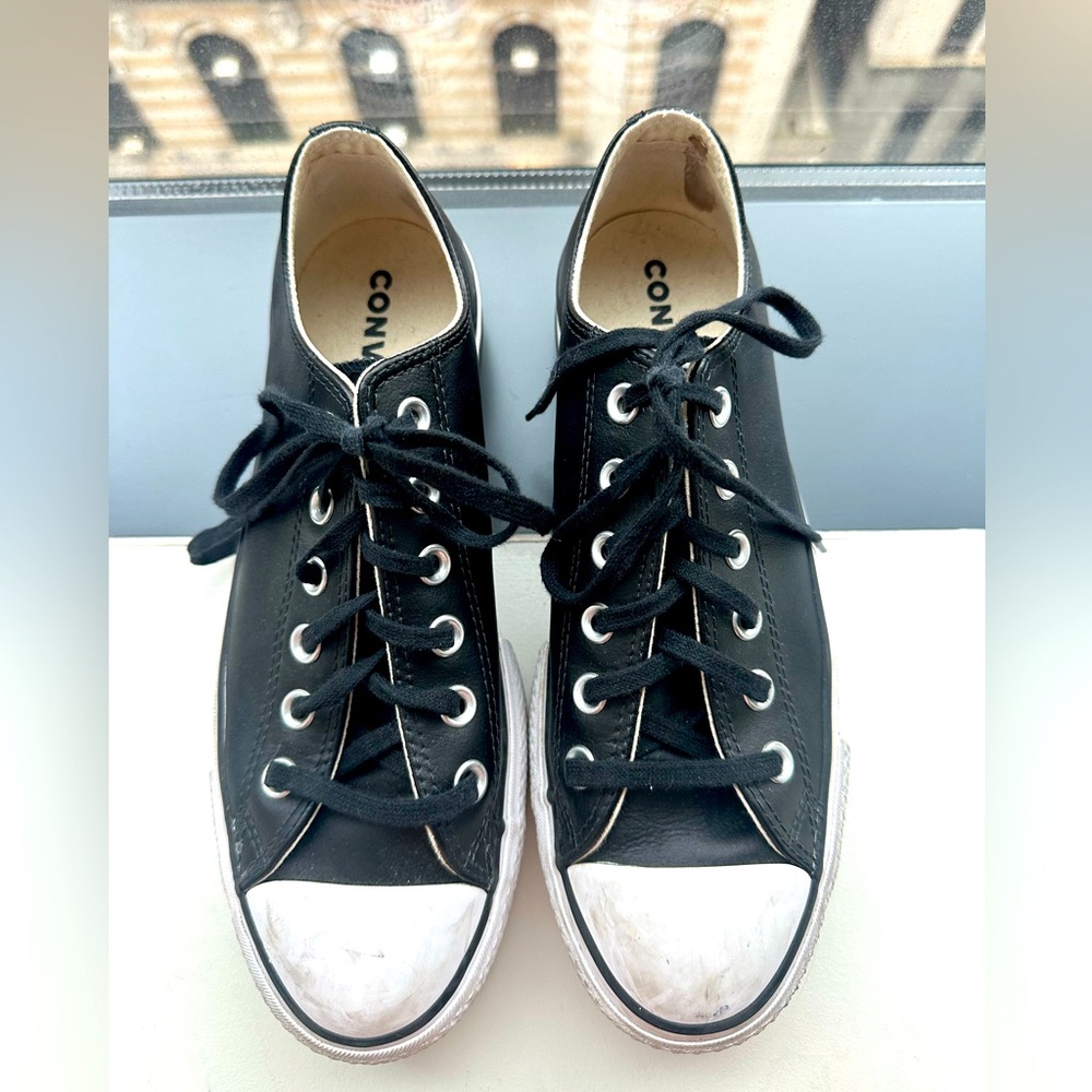 Leather platform converse size 8.5 women’s